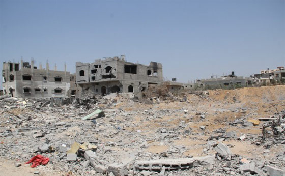 متزوج من 5 نساء واب لـ 40 ابنا و200 حفيد دمرت اسرائيل بيته في غزة صورة رقم 5