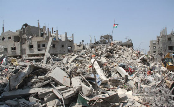 متزوج من 5 نساء واب لـ 40 ابنا و200 حفيد دمرت اسرائيل بيته في غزة صورة رقم 12