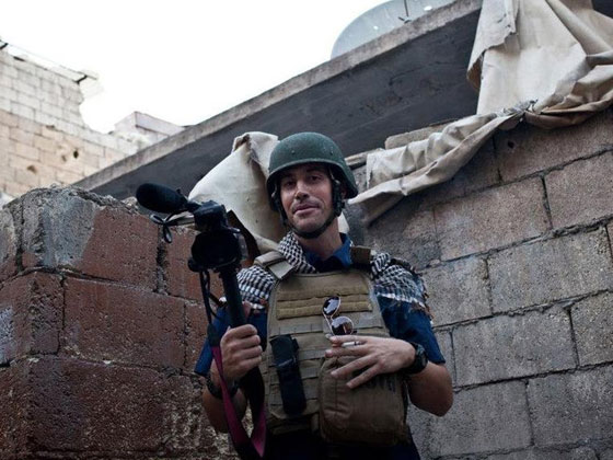 ردا على الضربات الجوية.. داعش يذبح بالسكين صحفيا امريكيا مختطفا صورة رقم 1