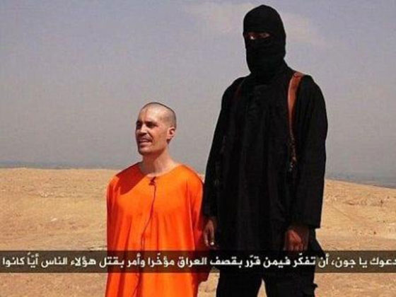 ردا على الضربات الجوية.. داعش يذبح بالسكين صحفيا امريكيا مختطفا صورة رقم 5