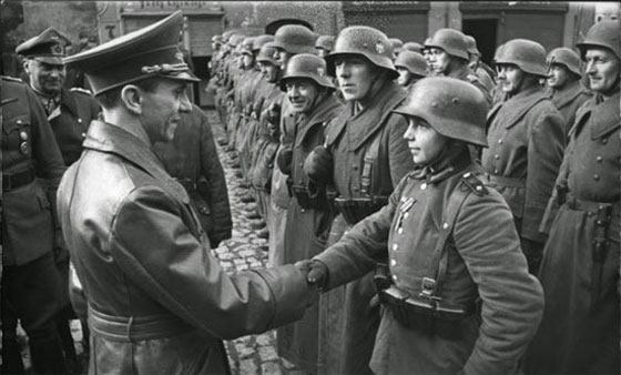صور ومواقف غريبة من الحرب العالمية الثانية صورة رقم 1