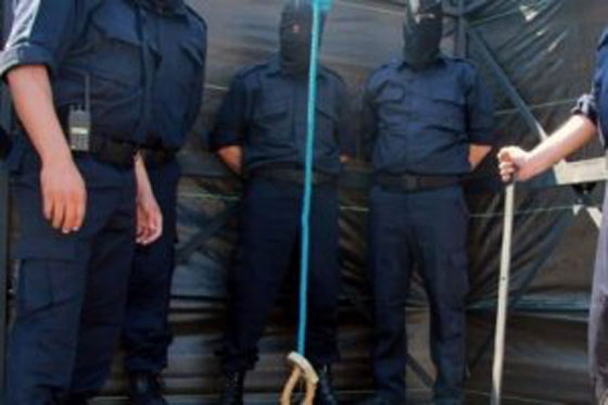  حماس تعلن عن مرحلة خنق الرقاب وتعدم 11 عميلا مع اسرائيل  صورة رقم 2