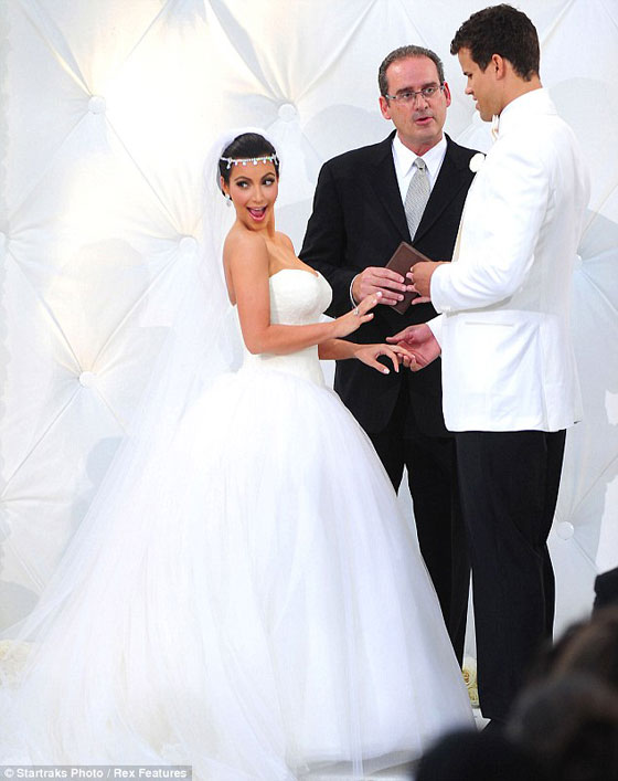 مشاهير باعوا صور زفافهم بملايين الدولارات صورة رقم 14