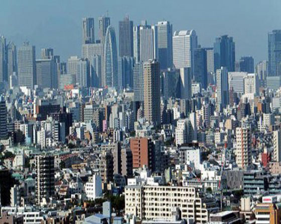 ناطحات السحاب في طوكيو تهتز بفعل زلزال ضرب اليابان صورة رقم 1