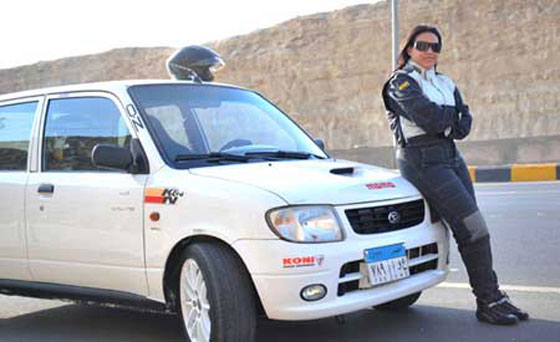  صور وفيديو ايرين يوسف اول امرأة تحترف سباقات السيارات في مصر صورة رقم 1