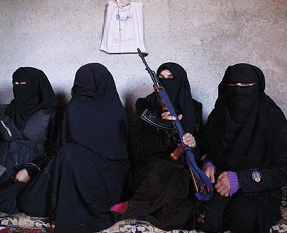 كيف استقطب داعش النساء البريطانيات وما هي الاساليب التي اتبعها؟ صورة رقم 3