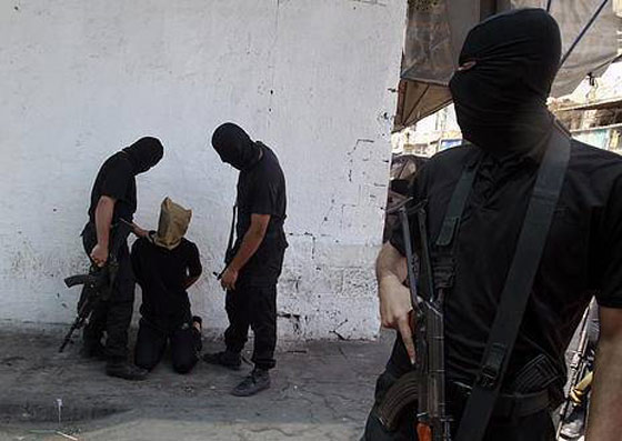 جاسوسة فلسطينية تروي: هكذا يجند الصهاينة العملاء في غزة صورة رقم 2