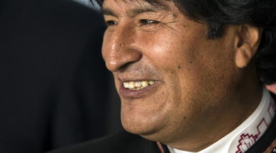مزحة طريفة للرئيس البوليفي تنشر الابتسامة على وجوه ناخبيه صورة رقم 1