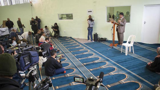 كيب تاون: افتتاح مسجد متحرر يرحب بالمثليين.. وإمامة النساء!! صورة رقم 3