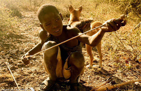 صور وفيديو قبيلة بدائية في تنزانيا لم تتغير حياتها منذ 10,000 سنة! صورة رقم 4