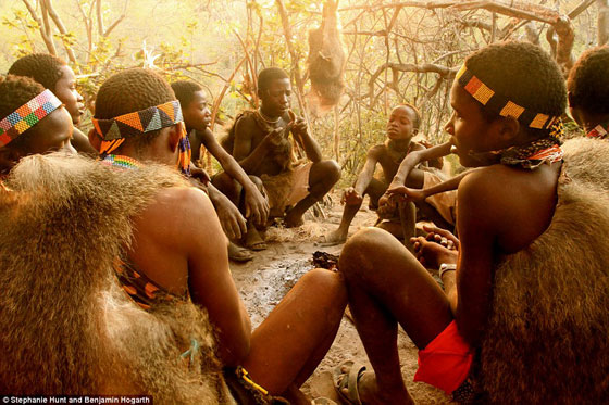 صور وفيديو قبيلة بدائية في تنزانيا لم تتغير حياتها منذ 10,000 سنة! صورة رقم 5