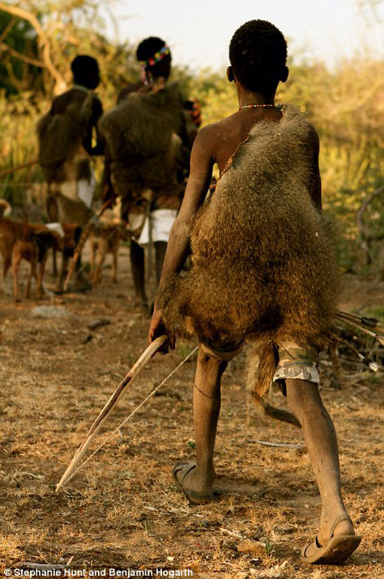 صور وفيديو قبيلة بدائية في تنزانيا لم تتغير حياتها منذ 10,000 سنة! صورة رقم 6