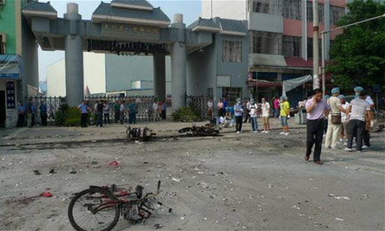 سلسلة انفجارات قاتلة تهز شينجيانغ الصينية  صورة رقم 4