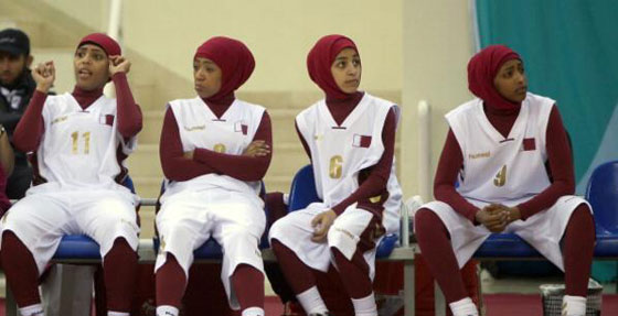 الاتحاد الدولي لكرة السلة يمنع لاعبات قطر من اللعب وهن محجبات صورة رقم 1