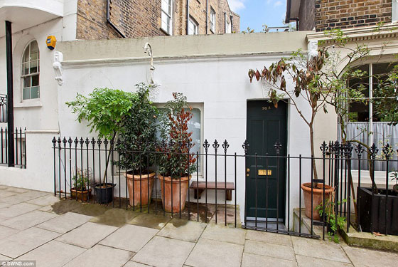 صور وفيديو اصغر بيت في لندن يباع بـ 445 الف دولار ! صورة رقم 2