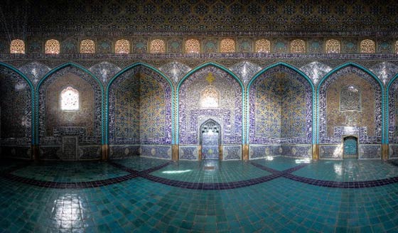 صور مثيرة من داخل المساجد الايرانية.. بعدسة مصور شاب صورة رقم 8