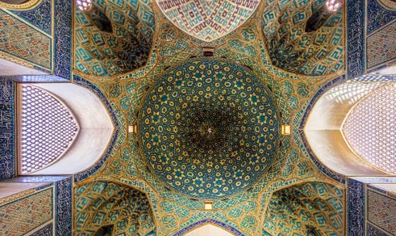 صور مثيرة من داخل المساجد الايرانية.. بعدسة مصور شاب صورة رقم 14