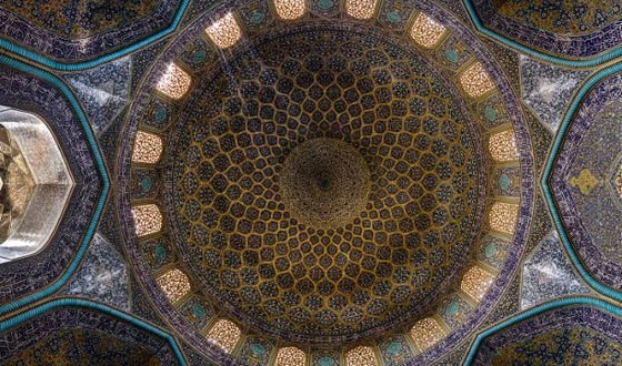 صور مثيرة من داخل المساجد الايرانية.. بعدسة مصور شاب صورة رقم 19