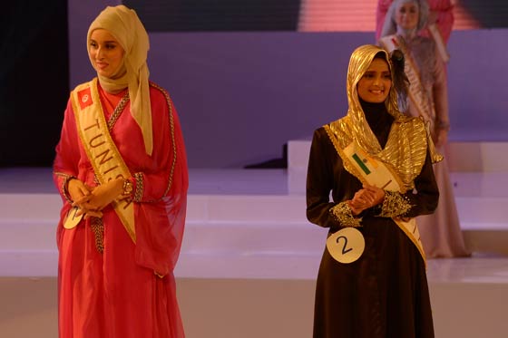 مهندسة كمبيوتر تونسية تفوز بـ (تاج الجمال الإسلامي) في اندونيسيا صورة رقم 9