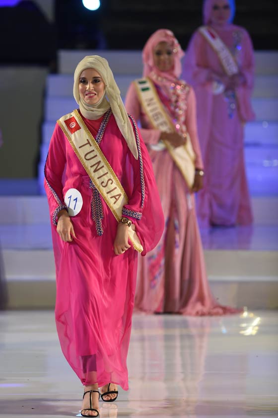 مهندسة كمبيوتر تونسية تفوز بـ (تاج الجمال الإسلامي) في اندونيسيا صورة رقم 7