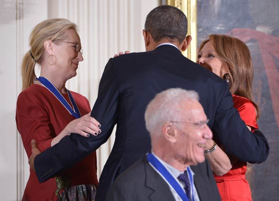 أوباما يمنح وسام الحرية لـ19 شخصية أمريكية من بينهم ميريل ستريب صورة رقم 6