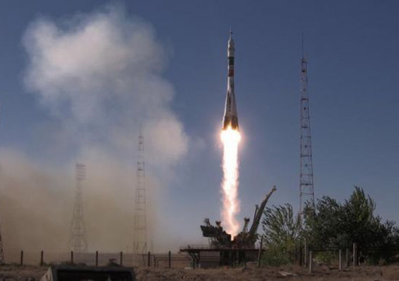 رواد فضاء روس يحملون اسبريسو وكافيار ويغزون الفضاء بصاروخ  صورة رقم 3
