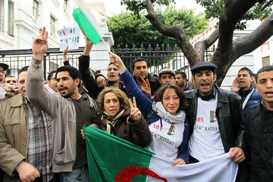 ناشطة سياسية جزائرية تتعرض لحملة تكفيرية.. والسبب مكبرات خطبة الجمعة صورة رقم 5