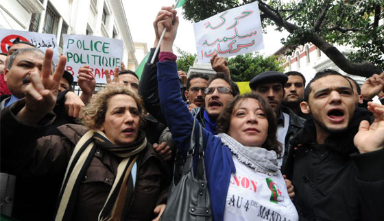 ناشطة سياسية جزائرية تتعرض لحملة تكفيرية.. والسبب مكبرات خطبة الجمعة صورة رقم 1