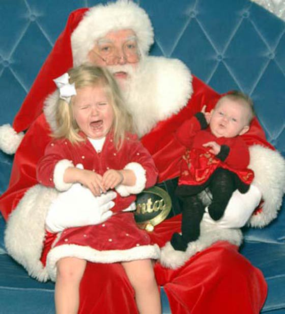 صور مضحكة وفيديو بكاء ورعب الأطفال لرؤيتهم (بابا نويل) صورة رقم 8