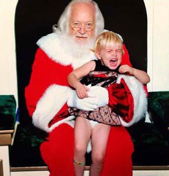 صور مضحكة وفيديو بكاء ورعب الأطفال لرؤيتهم (بابا نويل) صورة رقم 13