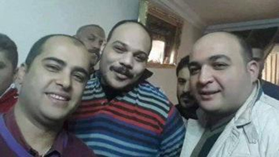 بالصورة: سيلفي تجمع بين ضباط شرطة مصريين ومجرم خطر صورة رقم 1