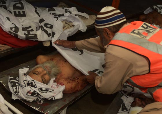 السفاح ومدبر مجزرة الأطفال في باكستان يظهر في تسجيل فيديو صورة رقم 4