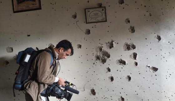 بالصور.. شاهد بشاعة ما احدثه هجوم طالبان على المدرسة الباكستانية صورة رقم 5