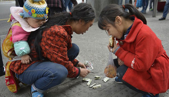 صينية تعرض طفلتها للبيع لتوفير تكلفة عملية جراحية لزوجها صورة رقم 5