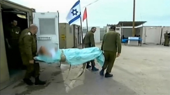 بالفيديو.. مقاتلون سوريون يتلقون العلاج في مستشفيات باسرائيل صورة رقم 1