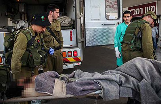 بالفيديو.. مقاتلون سوريون يتلقون العلاج في مستشفيات باسرائيل صورة رقم 2
