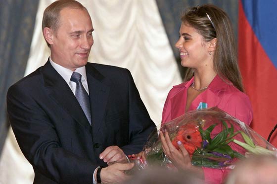بوتين يعلن انه يعيش قصة حب مع بطلة جمباز روسية شهيرة صورة رقم 1