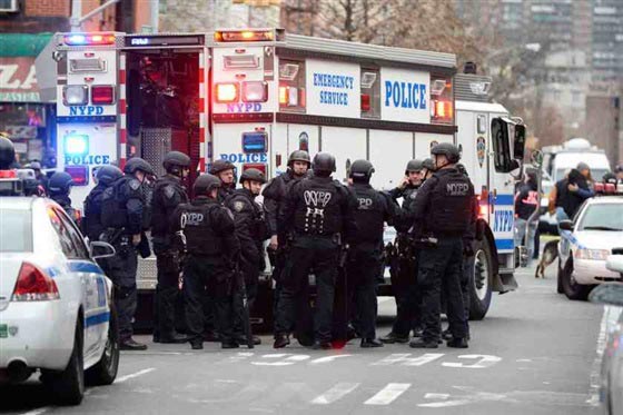انتحار رجل بعد قتله شرطيين في نيويورك صورة رقم 3