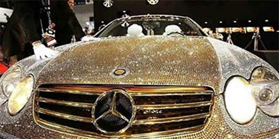 سعودي يشتري أغلى سيارة في العالم مرصعة بالماس صورة رقم 2