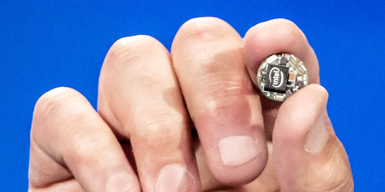  صور أصغر كمبيوتر في العالم من إنتل لن تصدق حجمه صورة رقم 5