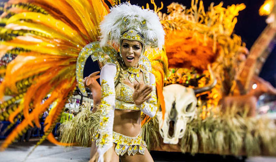 بالصور.. البرازيل ترقص استعدادا لكرنفال ريو الاشهر في العالم صورة رقم 7