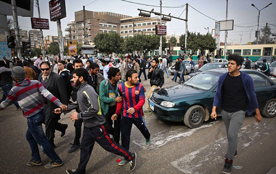 قوات الامن المصرية تغتال ناشطة حقوقية.. خلال صدامات دامية صورة رقم 6
