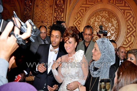   صور مي كساب وأوكا في حفل عقد القران وفيديو خناقة ابو الليف صورة رقم 8