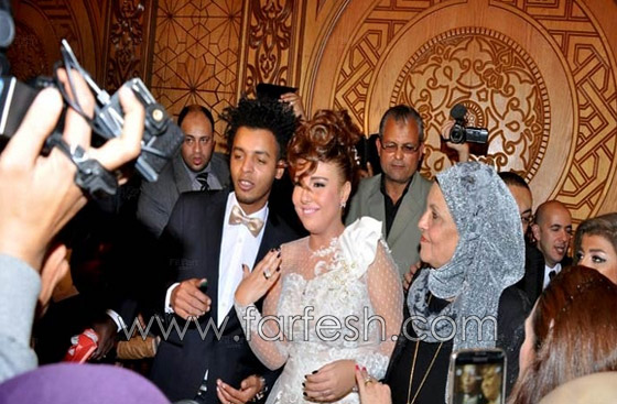   صور مي كساب وأوكا في حفل عقد القران وفيديو خناقة ابو الليف صورة رقم 10