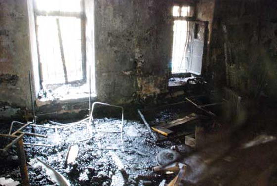 عصابة تدفيع الثمن تشعل النار في الكنيسة الارثوذكسية المقدسية صورة رقم 3