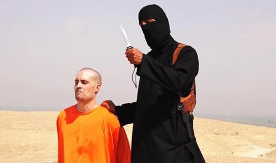والد اموازي يشكك في ان يكون ابنه هو ذباح داعش صورة رقم 9