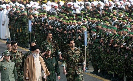 قائد ايراني: سنرفع راية الاسلام فوق البيت الابيض وننتقم من اسرائيل صورة رقم 5