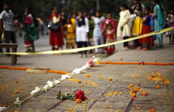 مقتل مدون امريكي بوحشية امام زوجته في بنغلادش يصدم امريكا صورة رقم 6