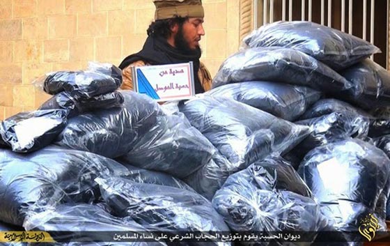 الحجاب.. هدية داعش للنساء المسلمات في العراق صورة رقم 4