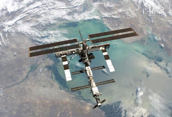  صور محطة الفضاء العملاقة.. هل تستطيع رؤية رائد الفضاء؟ صورة رقم 3